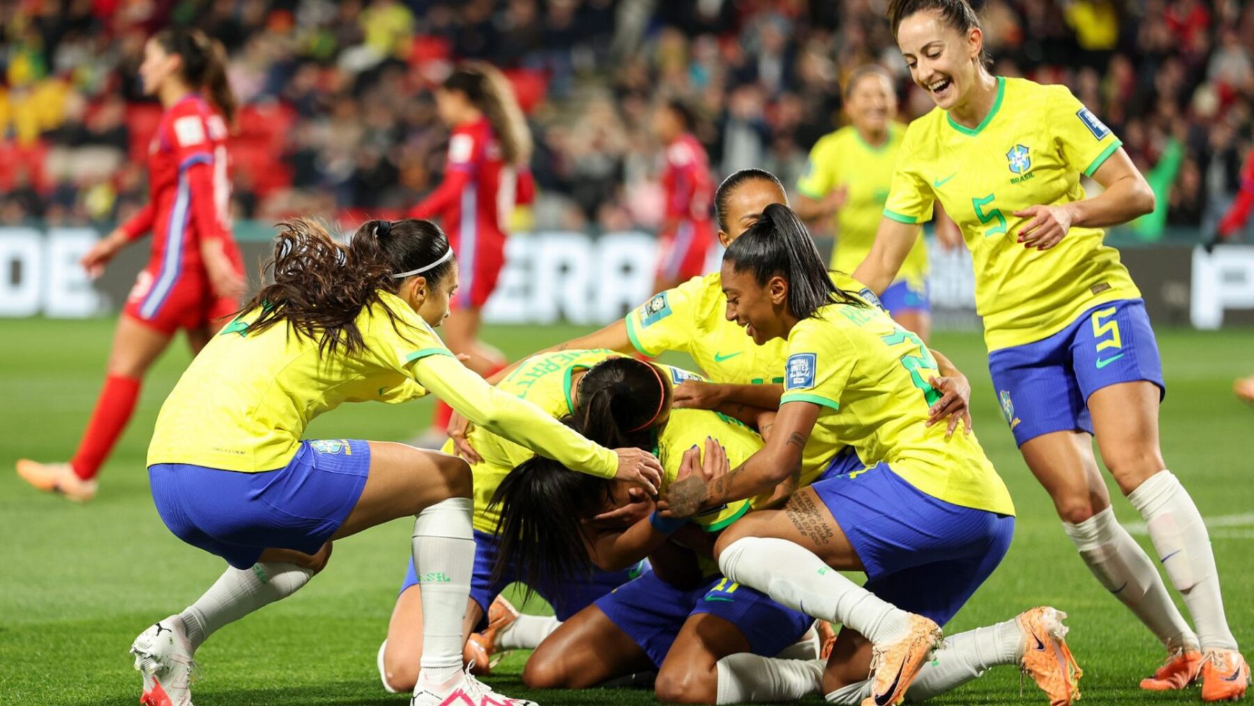 Mastercard vai além do patrocínio e promove ações de impacto para incluir mais mulheres no mercado do futebol